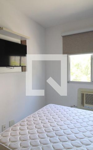 Apartamento à venda com 75m², 2 quartos e 1 vaga Apartamento à venda com 75m², 2 quartos e 1 vagaSuíte