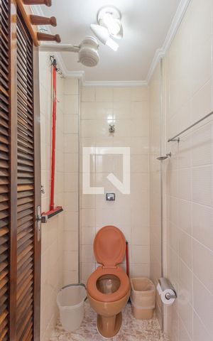 Apartamento para alugar com 130m², 3 quartos e 1 vagaÁrea de Serviço - Banheiro