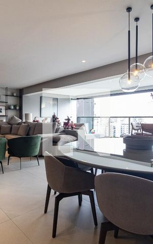 Apartamento à venda com 158m², 3 quartos e 2 vagas Apartamento à venda com 158m², 3 quartos e 2 vagasSala
