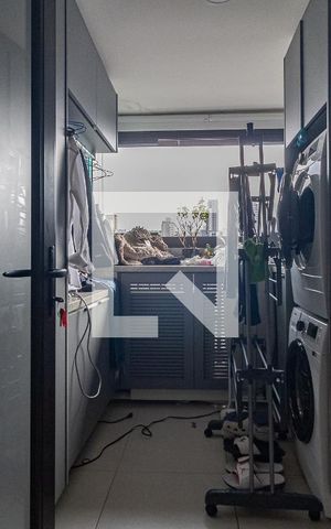 Apartamento à venda com 158m², 3 quartos e 2 vagas Apartamento à venda com 158m², 3 quartos e 2 vagasLavanderia