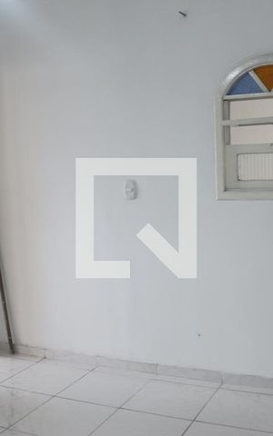 Casa para alugar com 40m², 1 quarto e 1 vagaQuarto