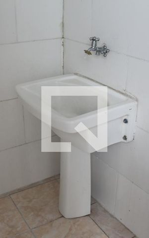 Casa para alugar com 40m², 1 quarto e 1 vagaÁrea de Serviço