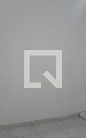 Casa para alugar com 40m², 1 quarto e 1 vagaQuarto
