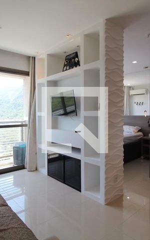 Studio para alugar com 34m², 1 quarto e 1 vaga Studio para alugar com 34m², 1 quarto e 1 vagaSala
