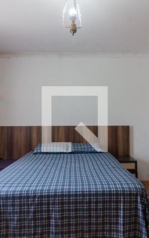 Casa para alugar com 150m², 3 quartos e 3 vagas Casa para alugar com 150m², 3 quartos e 3 vagasSuíte
