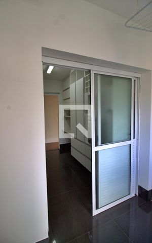 Apartamento à venda com 85m², 2 quartos e 2 vagas Apartamento à venda com 85m², 2 quartos e 2 vagasÁrea de Serviço