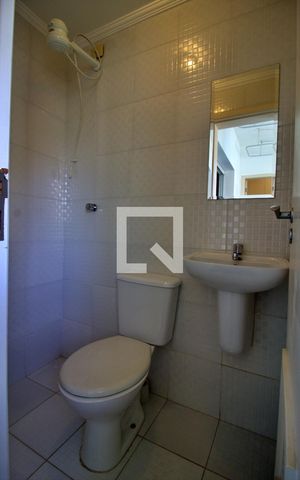 Apartamento à venda com 85m², 2 quartos e 2 vagas Apartamento à venda com 85m², 2 quartos e 2 vagasBanheiro de serviço