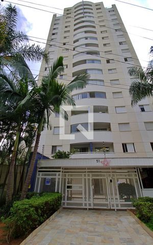 Apartamento à venda com 85m², 2 quartos e 2 vagas Apartamento à venda com 85m², 2 quartos e 2 vagasFachada e portaria