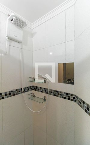 Apartamento à venda com 83m², 2 quartos e 1 vaga Apartamento à venda com 83m², 2 quartos e 1 vagaBanheiro da Suíte 1