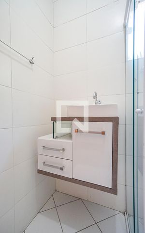 Casa à venda com 120m², 3 quartos e 2 vagas Casa à venda com 120m², 3 quartos e 2 vagasBanheiro da suíte 02