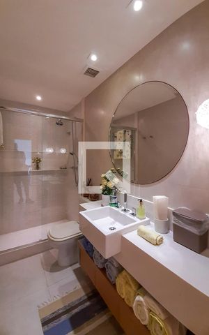 Apartamento à venda com 160m², 2 quartos e 2 vagas Apartamento à venda com 160m², 2 quartos e 2 vagasBanheiro suíte 2
