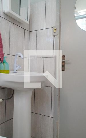 Casa à venda com 400m², 2 quartos e 2 vagas Casa à venda com 400m², 2 quartos e 2 vagasBanheiro da Suíte