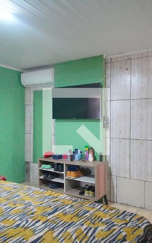 Casa à venda com 400m², 2 quartos e 2 vagas Casa à venda com 400m², 2 quartos e 2 vagasSuíte