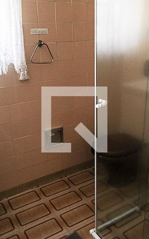 Casa à venda com 95m², 2 quartos e 1 vaga Casa à venda com 95m², 2 quartos e 1 vagaBanheiro