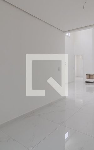 Casa à venda com 95m², 3 quartos e 2 vagas Casa à venda com 95m², 3 quartos e 2 vagasCozinha