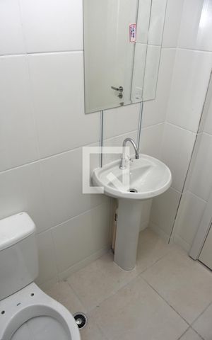 Apartamento à venda com 34m², 2 quartos e sem vagaBanheiro