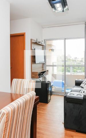 Apartamento à venda com 47m², 2 quartos e 1 vaga Apartamento à venda com 47m², 2 quartos e 1 vagaSala