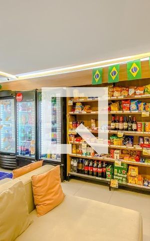 Apartamento à venda com 32m², 1 quarto e sem vaga Apartamento à venda com 32m², 1 quarto e sem vagaMini mercado