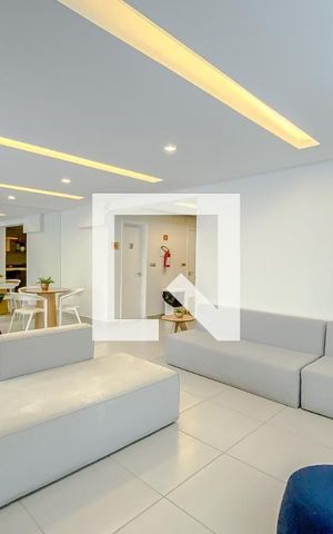 Apartamento à venda com 32m², 1 quarto e sem vaga Apartamento à venda com 32m², 1 quarto e sem vagaÁrea comum - Salão de festas