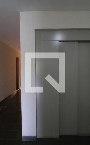 Studio para alugar com 35m², 1 quarto e 1 vagaElevador
