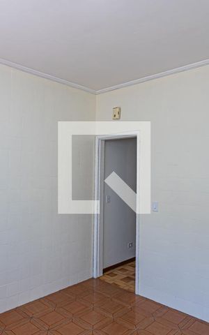Casa à venda com 170m², 2 quartos e 2 vagas Casa à venda com 170m², 2 quartos e 2 vagasCozinha