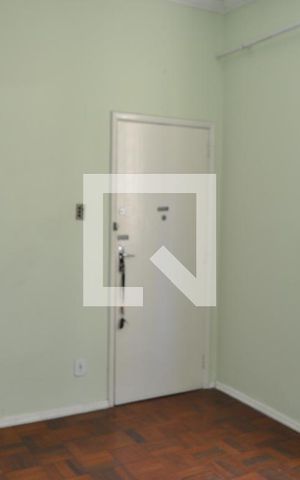 Apartamento à venda com 70m², 2 quartos e sem vagaSala