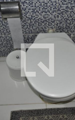 Apartamento à venda com 70m², 2 quartos e sem vagaBanheiro