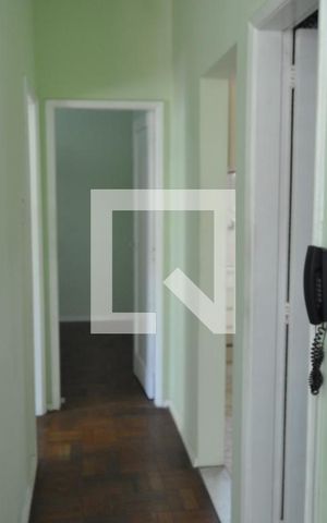 Apartamento à venda com 70m², 2 quartos e sem vagaCorredor