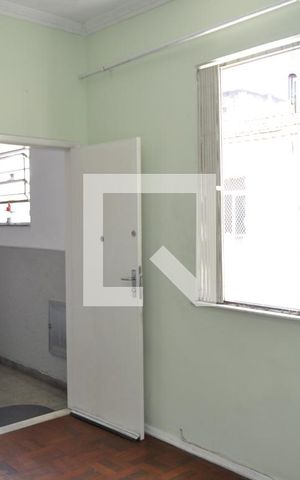 Apartamento à venda com 70m², 2 quartos e sem vagaSala