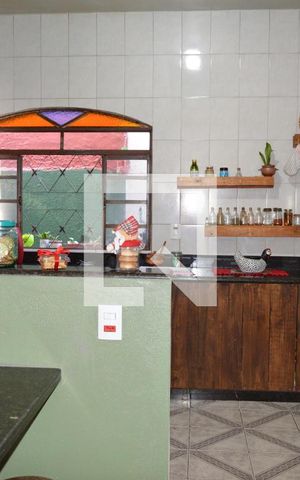Casa à venda com 300m², 5 quartos e 1 vagaSala de jantar