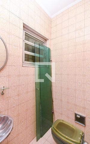 Casa à venda com 309m², 3 quartos e 5 vagas Casa à venda com 309m², 3 quartos e 5 vagasLavabo