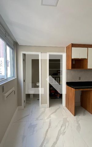 Apartamento para alugar com 138m², 3 quartos e 1 vaga Apartamento para alugar com 138m², 3 quartos e 1 vagaLavanderia