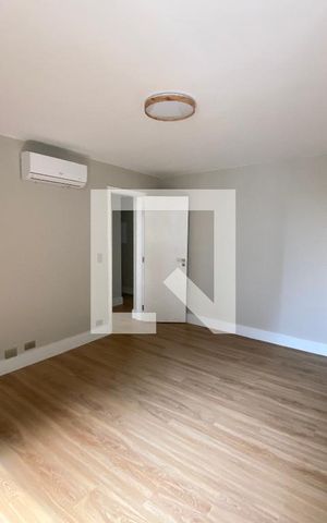 Apartamento para alugar com 138m², 3 quartos e 1 vaga Apartamento para alugar com 138m², 3 quartos e 1 vagaQuarto