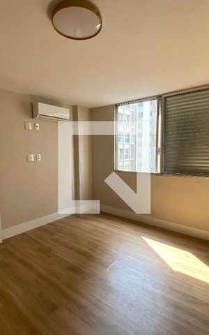 Apartamento para alugar com 138m², 3 quartos e 1 vaga Apartamento para alugar com 138m², 3 quartos e 1 vagaQuarto