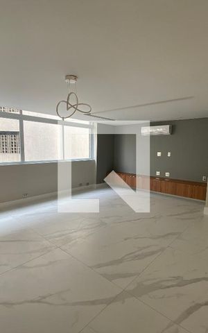 Apartamento para alugar com 138m², 3 quartos e 1 vaga Apartamento para alugar com 138m², 3 quartos e 1 vagaSala