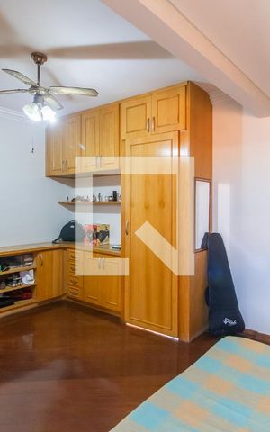 Casa à venda com 400m², 4 quartos e 4 vagas Casa à venda com 400m², 4 quartos e 4 vagasQuarto 2