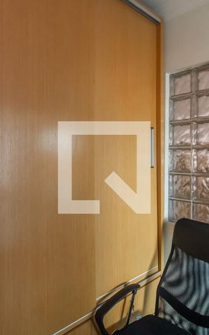 Casa à venda com 400m², 4 quartos e 4 vagas Casa à venda com 400m², 4 quartos e 4 vagasEscritório
