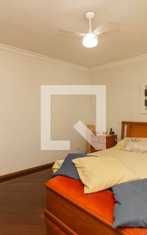 Casa à venda com 400m², 4 quartos e 4 vagas Casa à venda com 400m², 4 quartos e 4 vagasQuarto 1