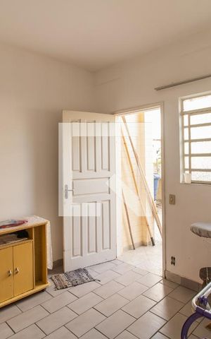 Casa à venda com 400m², 4 quartos e 4 vagas Casa à venda com 400m², 4 quartos e 4 vagasQuarto de Serviço