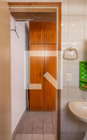 Casa à venda com 400m², 4 quartos e 4 vagas Casa à venda com 400m², 4 quartos e 4 vagasBanheiro de Serviço