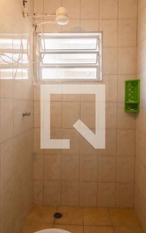 Casa à venda com 400m², 4 quartos e 4 vagas Casa à venda com 400m², 4 quartos e 4 vagasBanheiro de Serviço