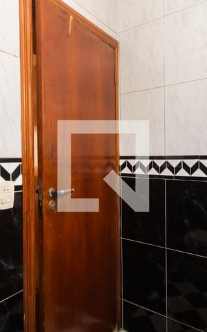 Casa à venda com 400m², 4 quartos e 4 vagas Casa à venda com 400m², 4 quartos e 4 vagasBanheiro 4