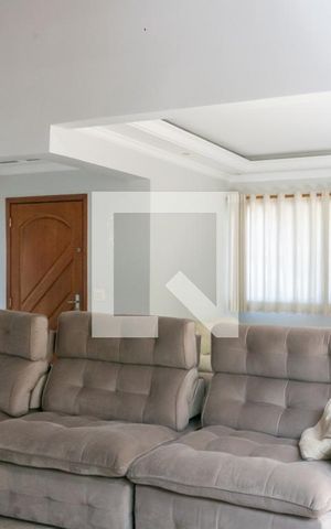 Casa à venda com 400m², 4 quartos e 5 vagas Casa à venda com 400m², 4 quartos e 5 vagasSala