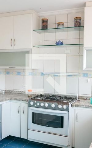 Casa à venda com 400m², 4 quartos e 5 vagas Casa à venda com 400m², 4 quartos e 5 vagasCozinha