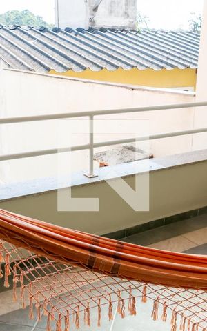 Casa à venda com 400m², 4 quartos e 5 vagas Casa à venda com 400m², 4 quartos e 5 vagasVaranda