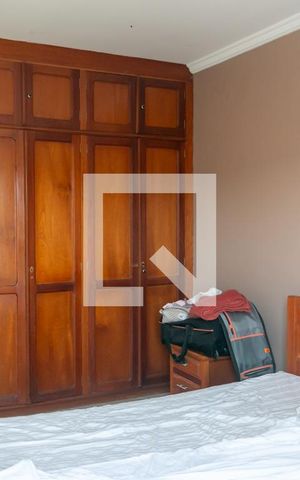 Casa à venda com 400m², 4 quartos e 5 vagas Casa à venda com 400m², 4 quartos e 5 vagasQuarto 4