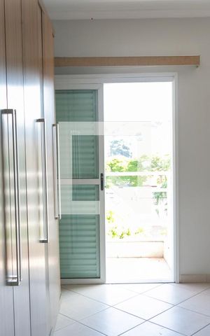 Casa à venda com 400m², 4 quartos e 5 vagas Casa à venda com 400m², 4 quartos e 5 vagasQuarto 3