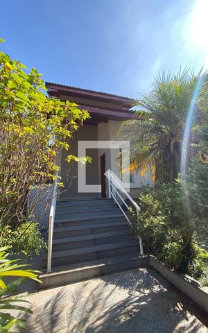 Casa à venda com 400m², 4 quartos e 5 vagas Casa à venda com 400m², 4 quartos e 5 vagasHall Entrada