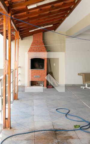 Casa à venda com 400m², 4 quartos e 5 vagas Casa à venda com 400m², 4 quartos e 5 vagasChurrasqueira