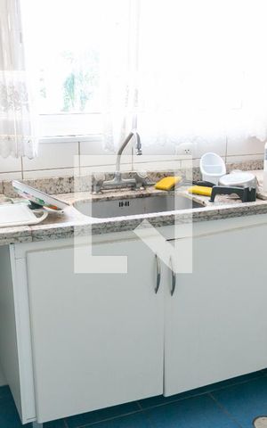 Casa à venda com 400m², 4 quartos e 5 vagas Casa à venda com 400m², 4 quartos e 5 vagasCozinha